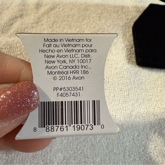 Avon Breast Cancer Crusade Heart Ribbon Necklace NIB vintage 2016 - Picture 3 of 6